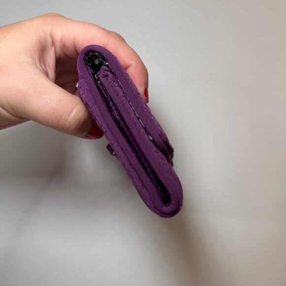 Vera Bradley Riley Gloxinia Purple Small Trifold Zip Quilted Wallet - Picture 3 of 7